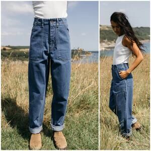 Finisterre Women's Straight fit Yarrel Jeans in Washed indigo 32R